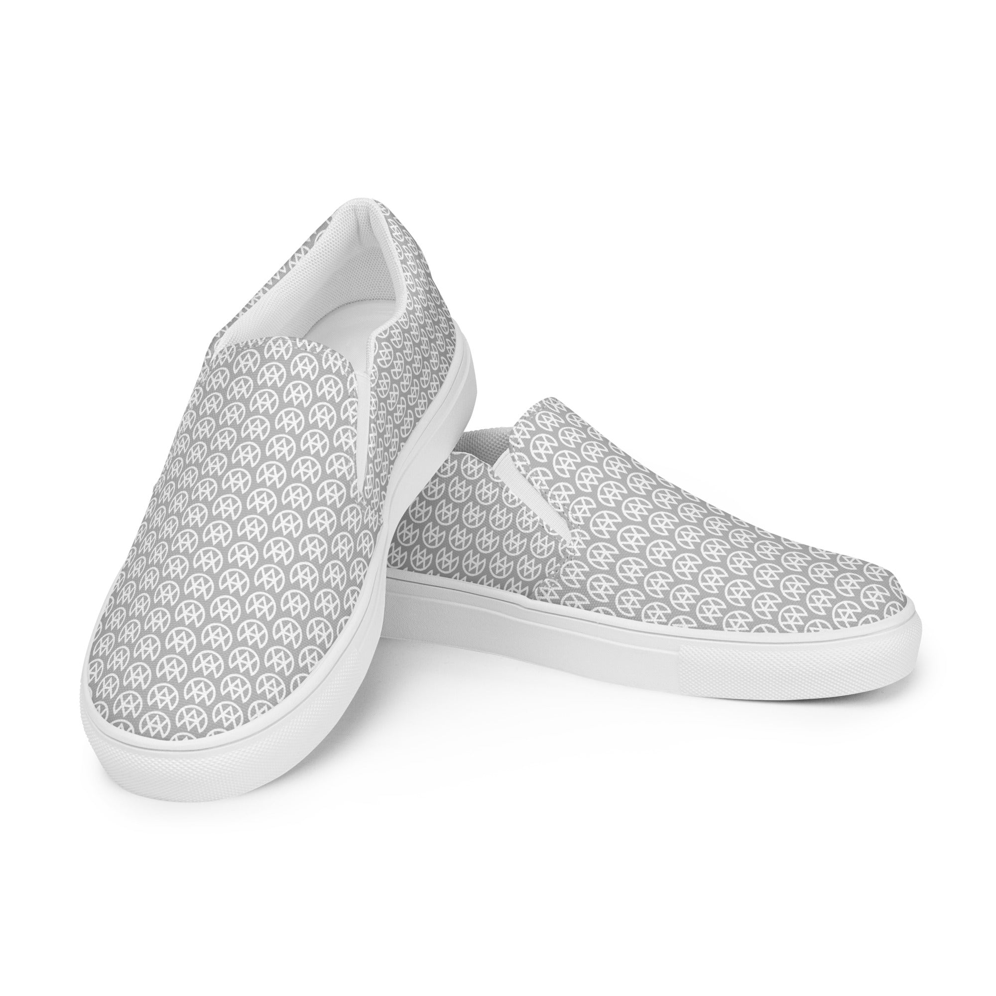 Blassplatinfarbene Canvas-Slipper