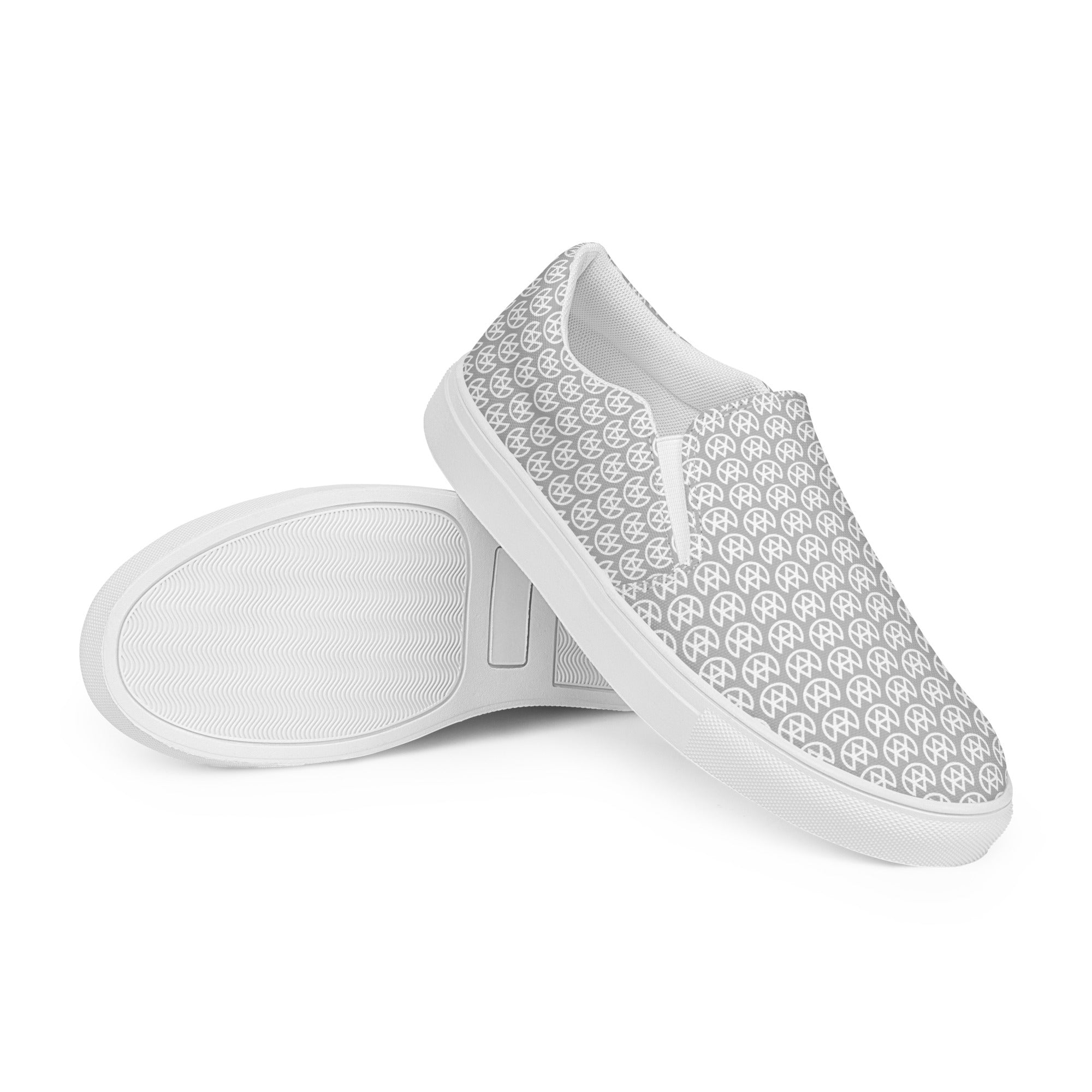 Blassplatinfarbene Canvas-Slipper
